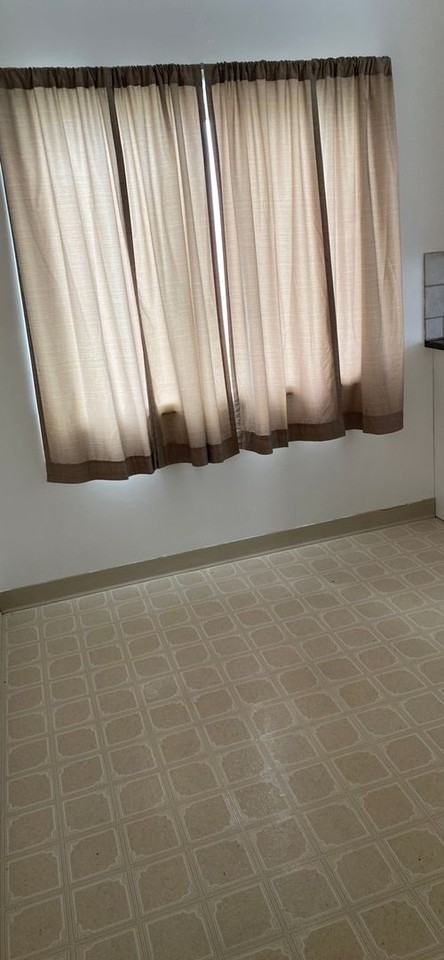 818 E Logan St - Photo 7 of 20