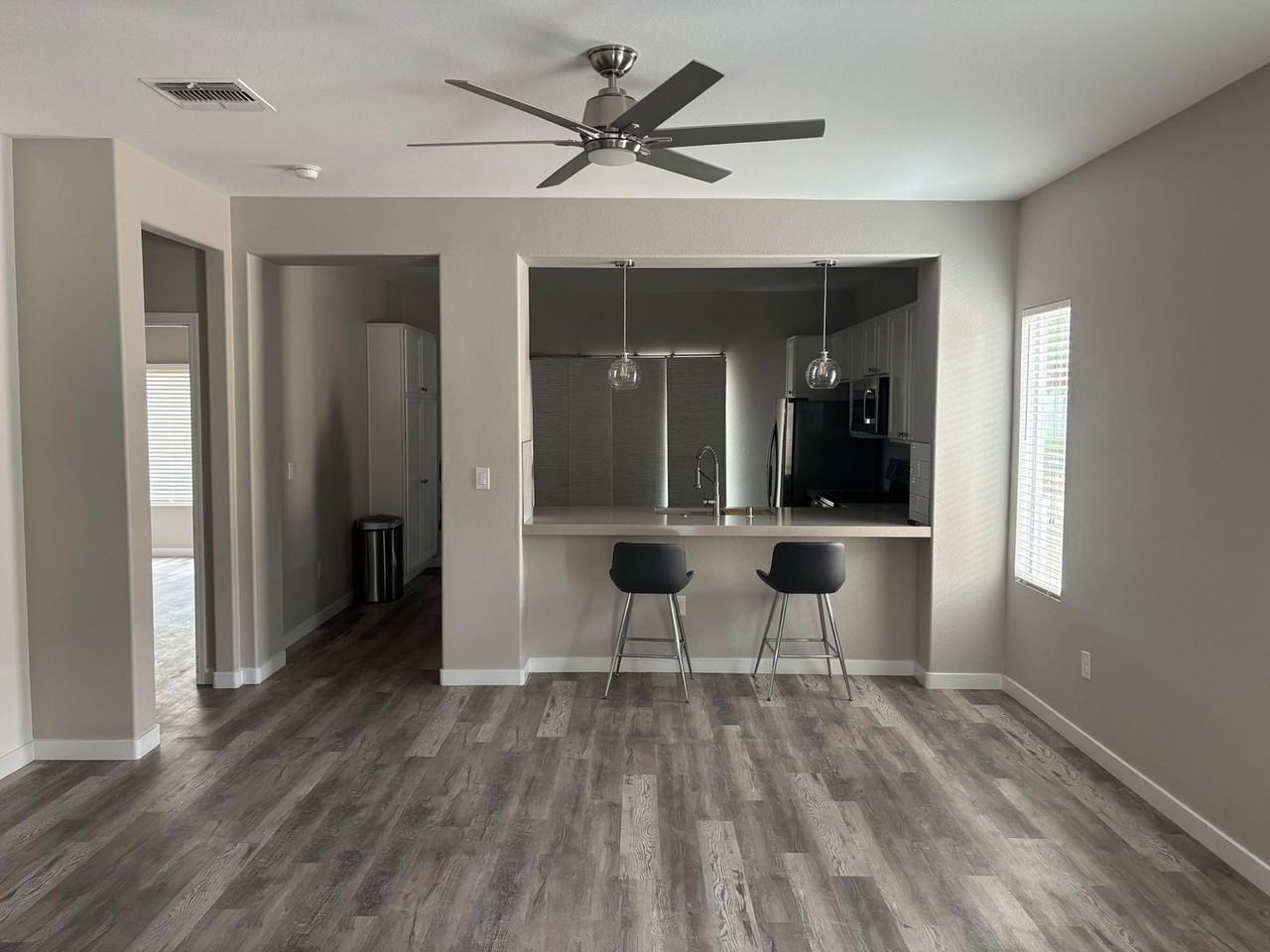 541 Eagle Perch Pl - Photo 3 of 16