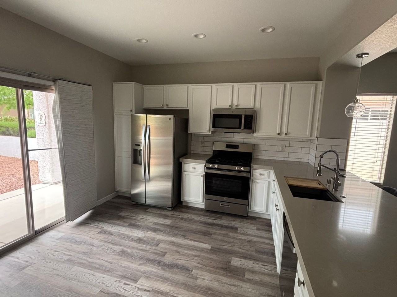 541 Eagle Perch Pl - Photo 4 of 16