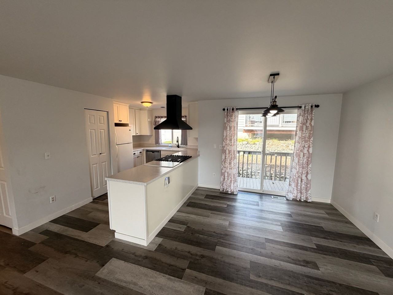 1502 Burrows Ct - Photo 5 of 11