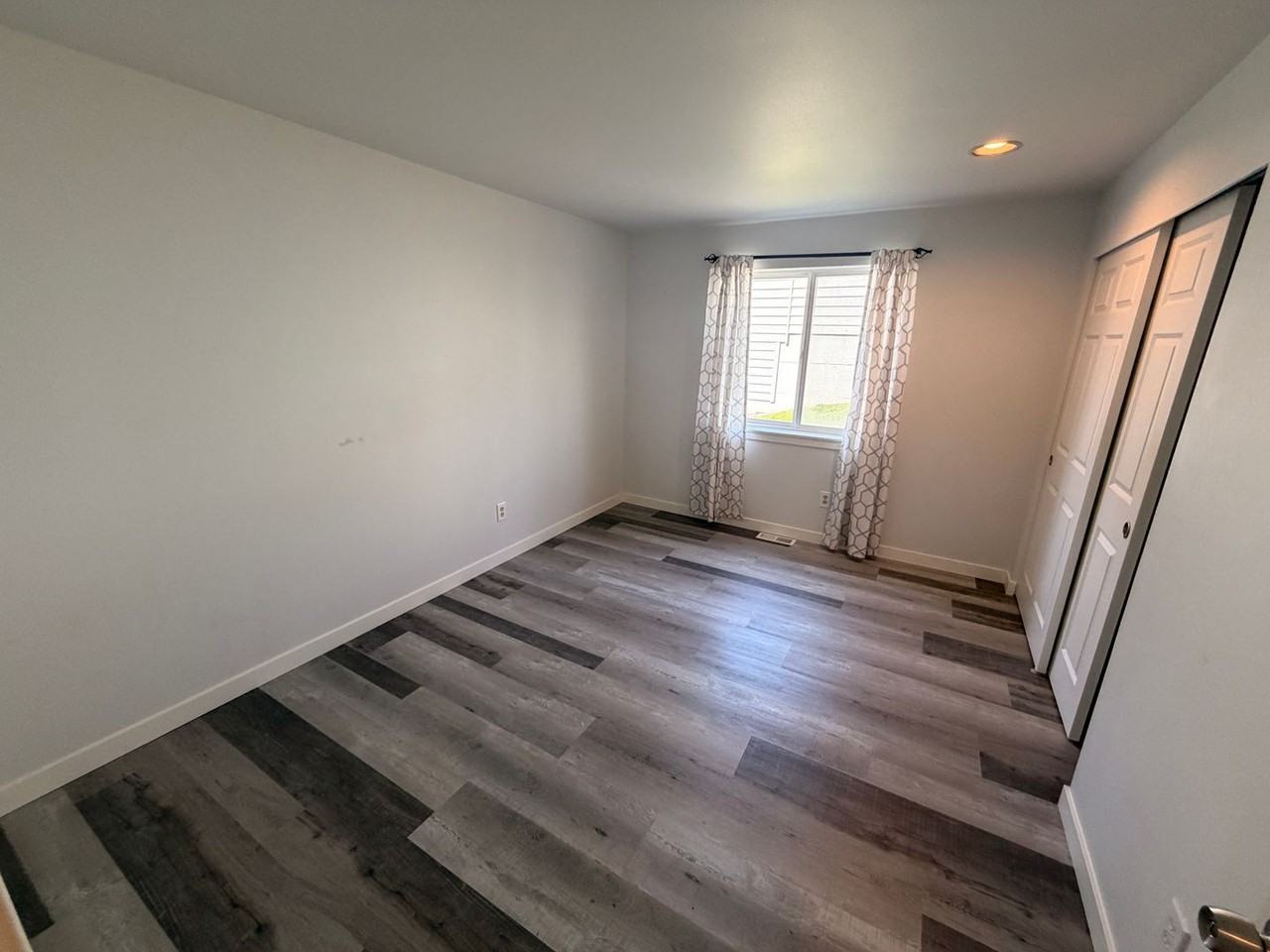 1502 Burrows Ct - Photo 7 of 11