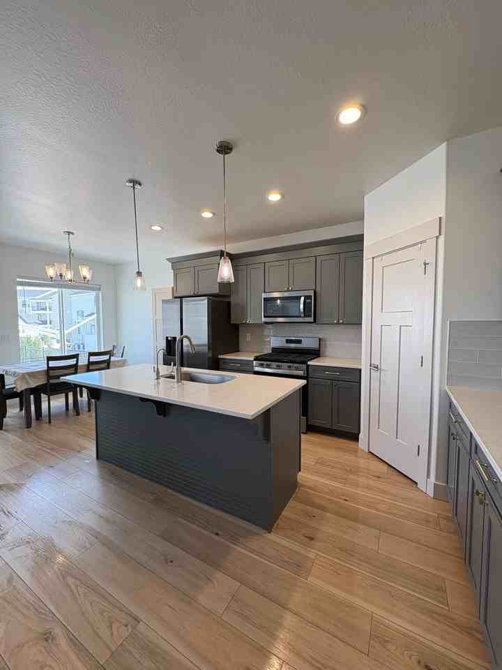 1754 N Blaze Ln - Photo 5 of 50