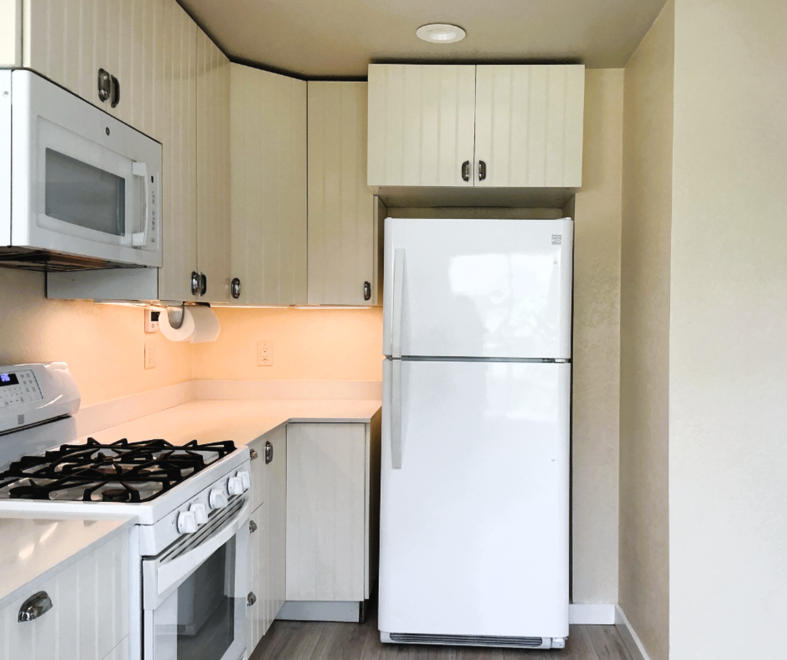 3018 Greenwood Dr - Photo 2 of 17