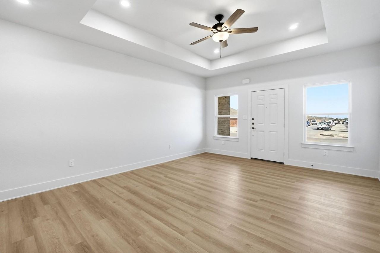 6517 6517 Iverness St - Photo 6 of 26