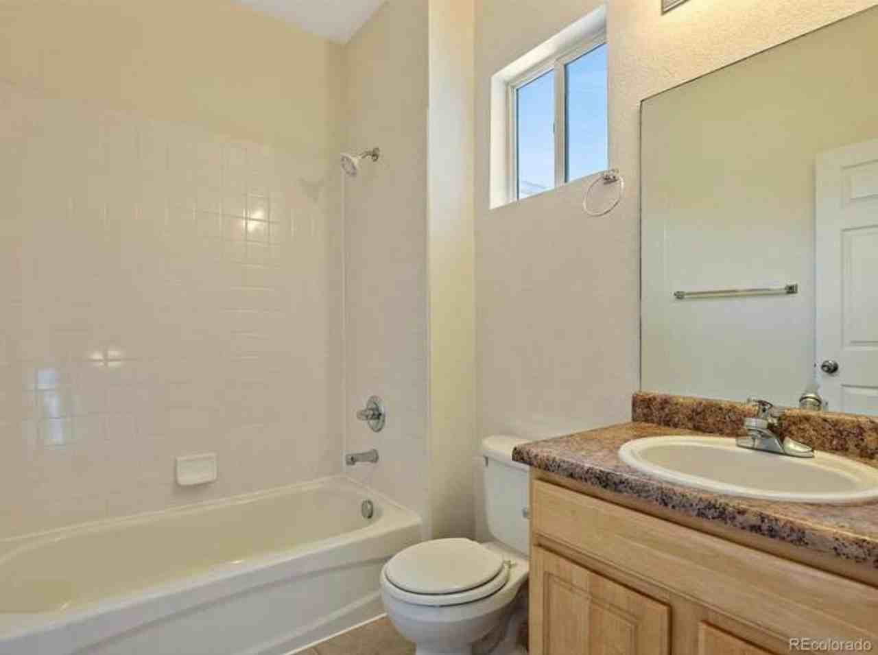 11250 Florence St - Photo 5 of 27