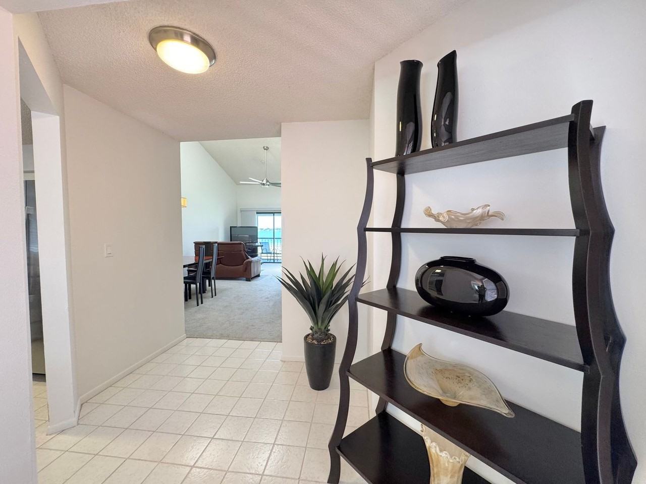 715 Magnolia Pl - Photo 2 of 48