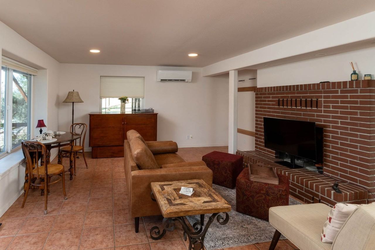 2010 Nw Cascade View Dr - Photo 2 of 16