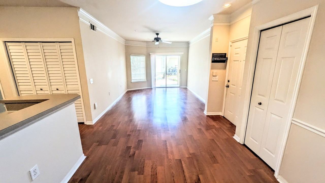 5174 Northridge Rd #102 - Photo 4 of 39