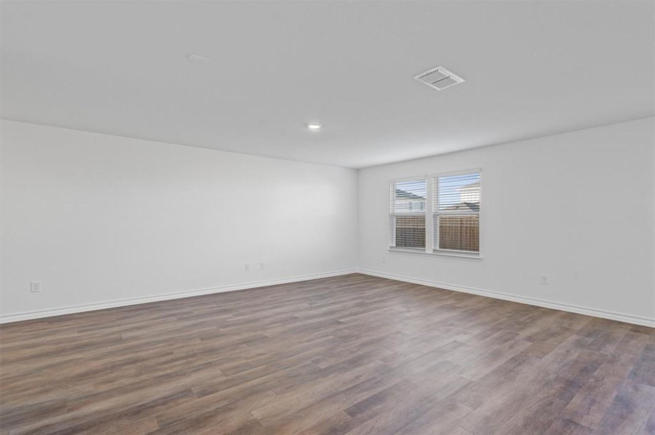 812 Heartseed Ave - Photo 6 of 36