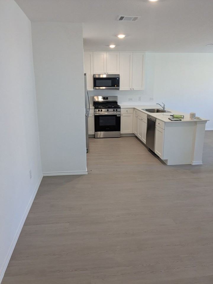 208 Dragonfly Park - Photo 7 of 21