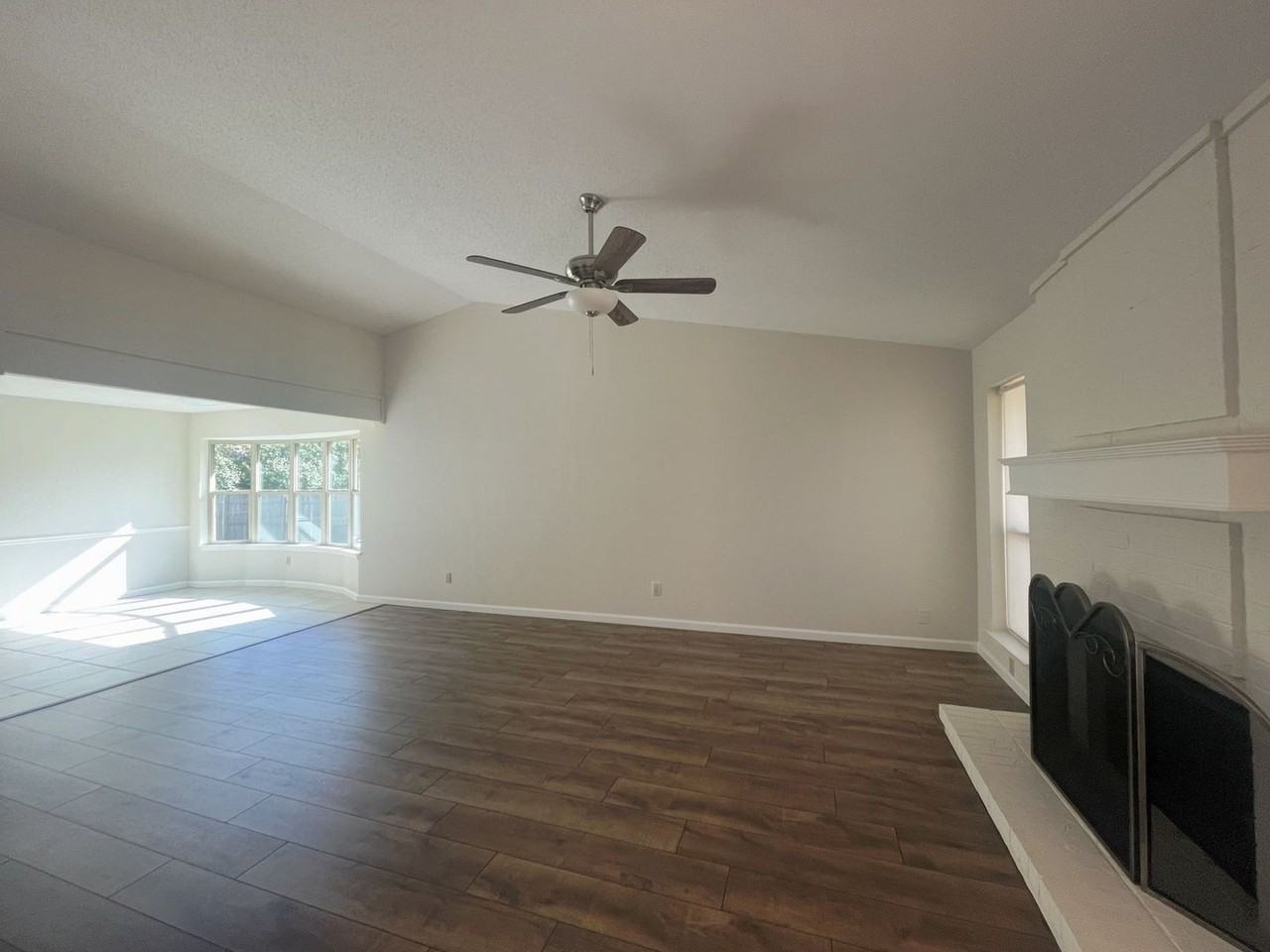 2201 Sage Ln - Photo 5 of 23