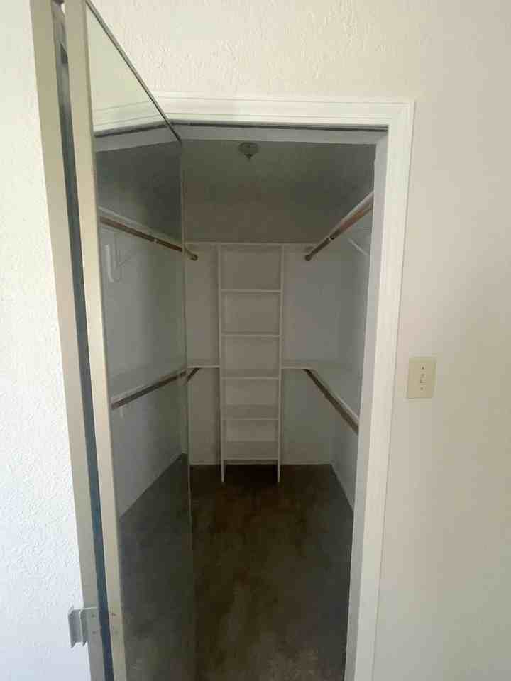 2201 Sage Ln - Photo 7 of 23