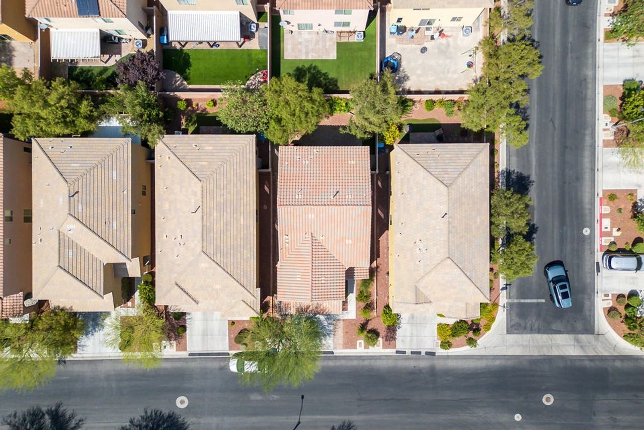 10614 Mount Blackburn Ave - Photo 3 of 39