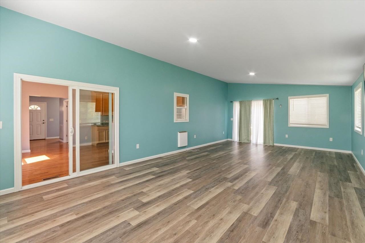 84 Poplar St - Photo 4 of 29