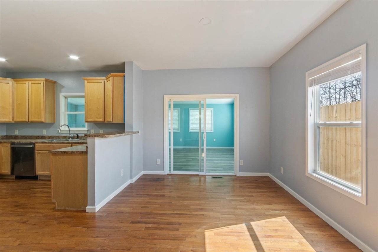 84 Poplar St - Photo 5 of 29