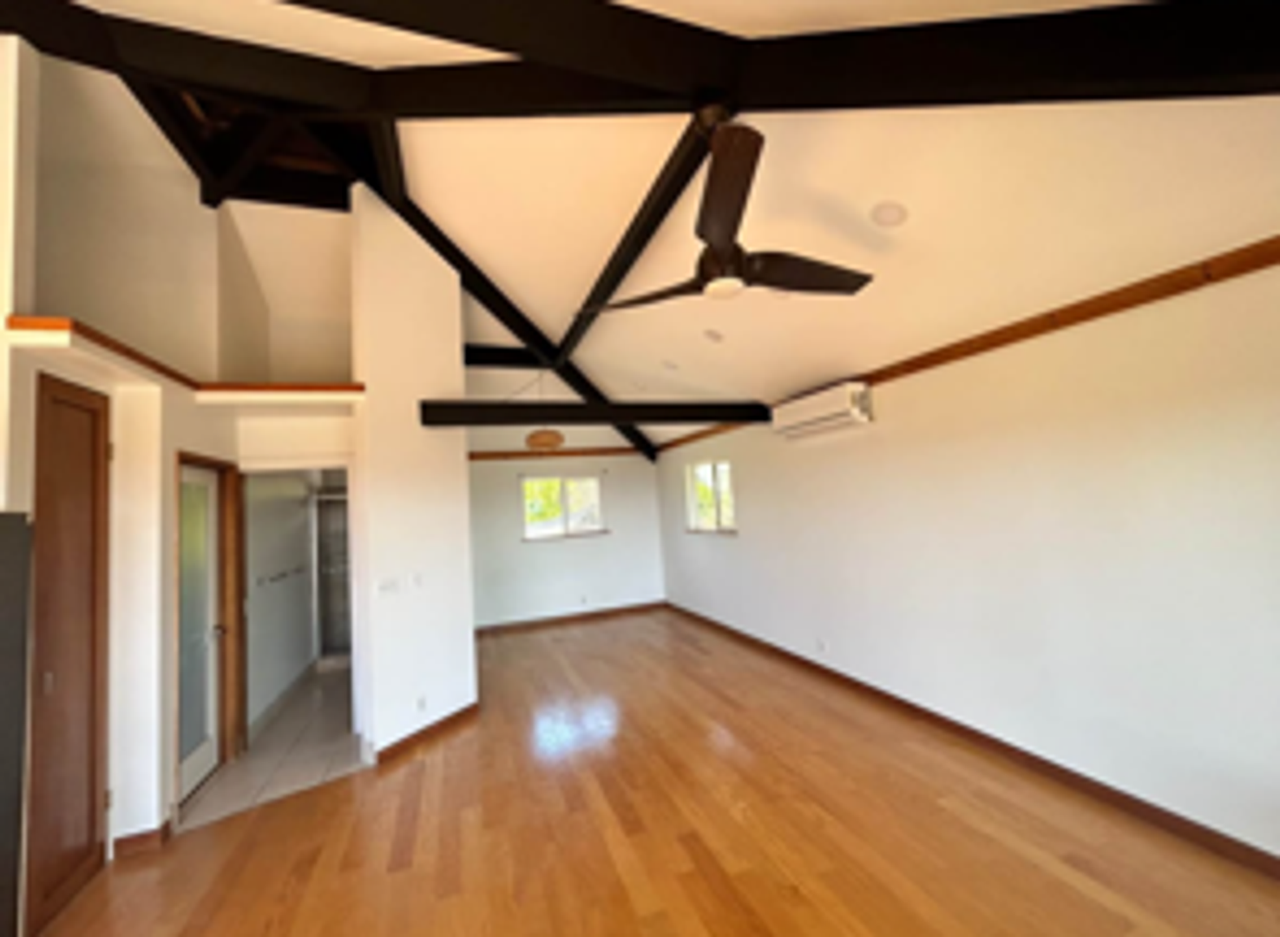 3188 3188 Hoomua Drive-Upstairs - Photo 3 of 13