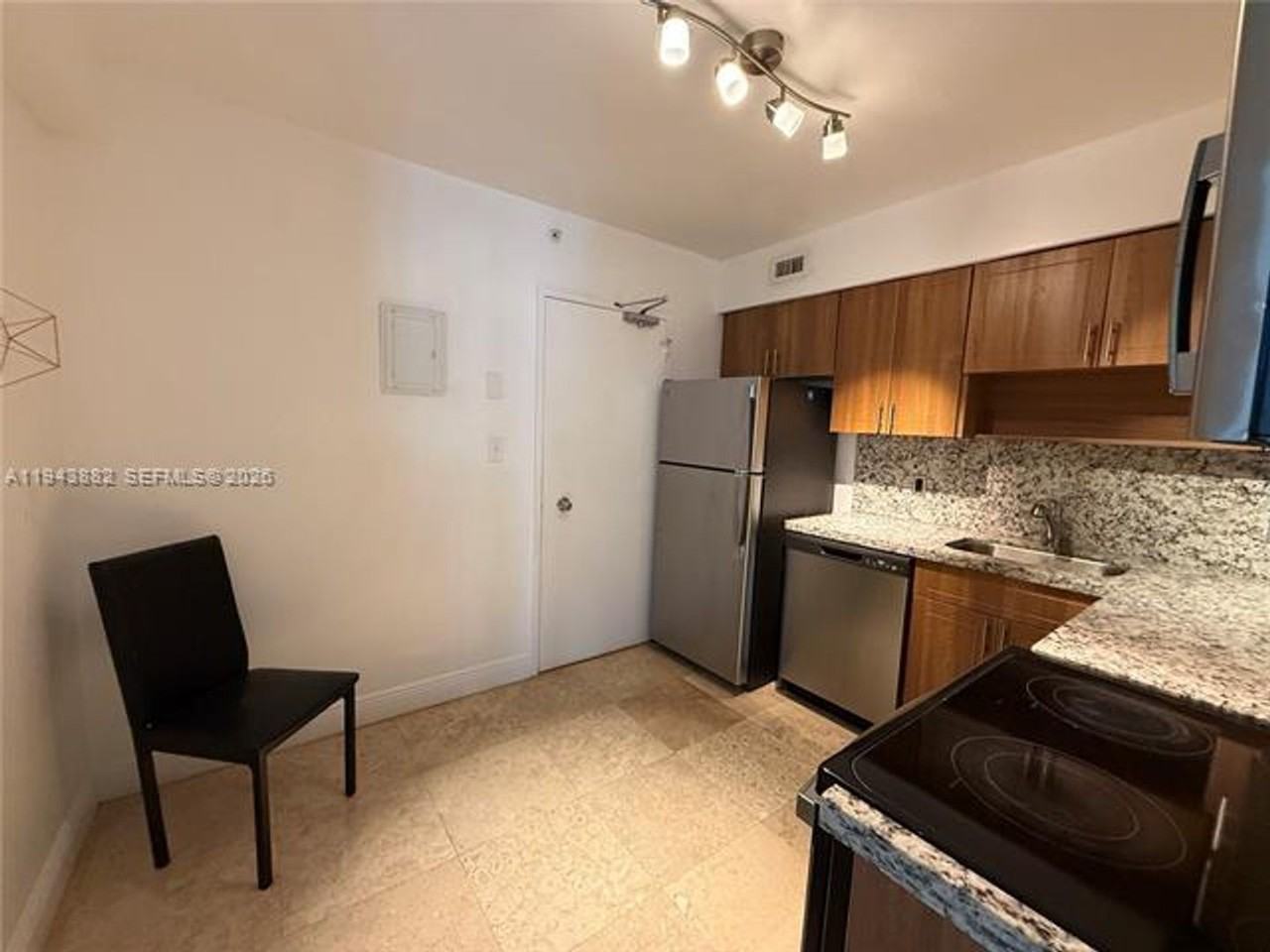 5101 5101 Collins Ave appt 12K - Photo 5 of 7