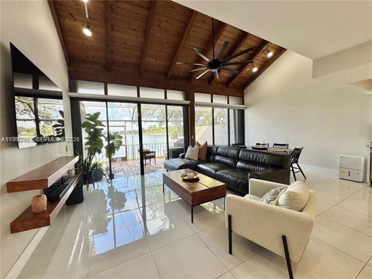 1490 Nw 113th Way - Photo 2 of 30