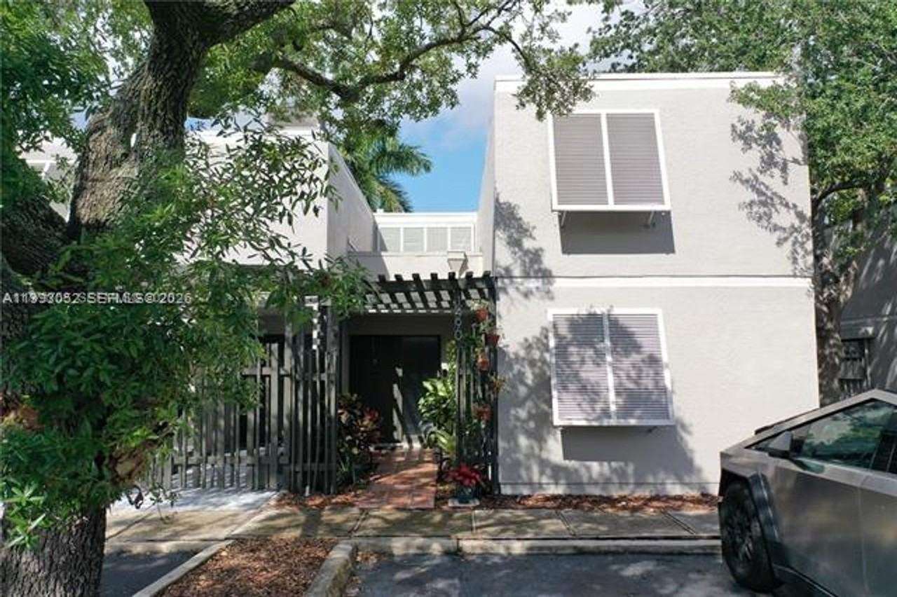 1490 Nw 113th Way - Photo 4 of 30