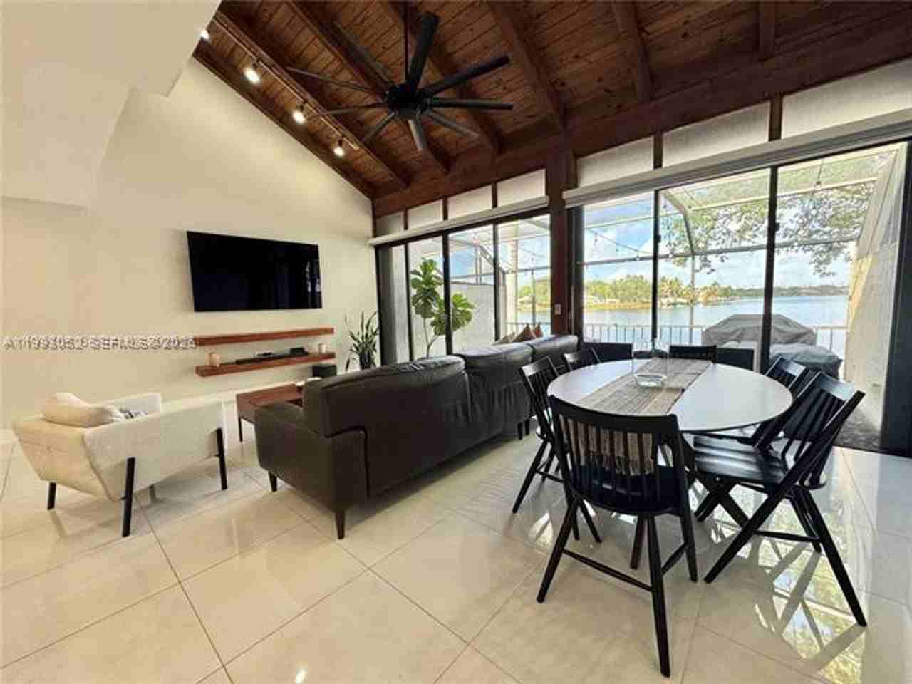 1490 Nw 113th Way - Photo 6 of 30