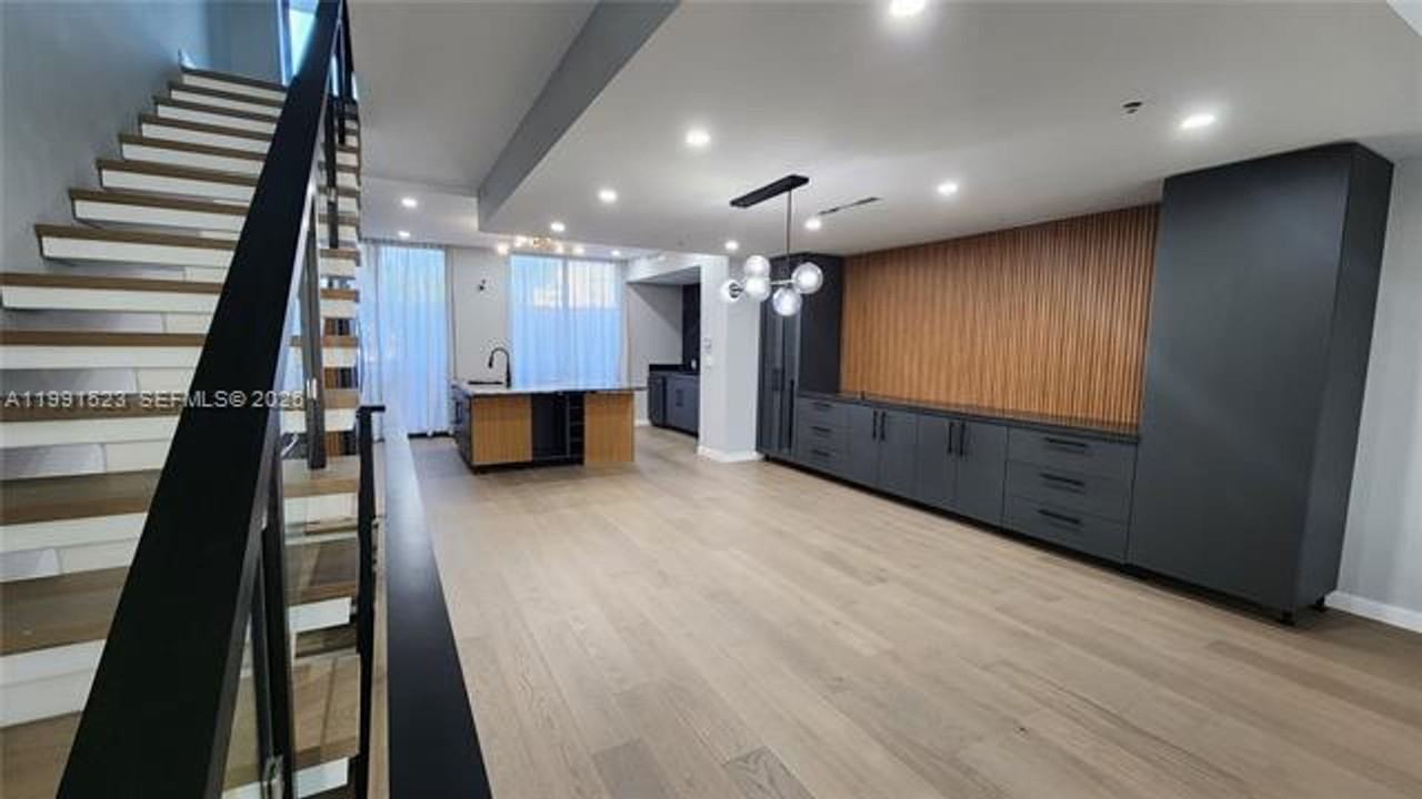 1055 1055 99th St th 1055 - Photo 7 of 23