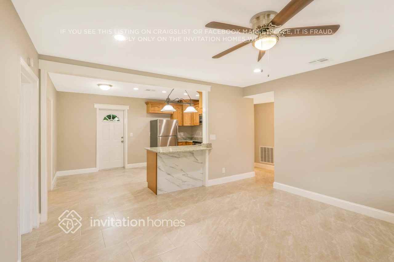 4421 Perch St - Photo 4 of 26