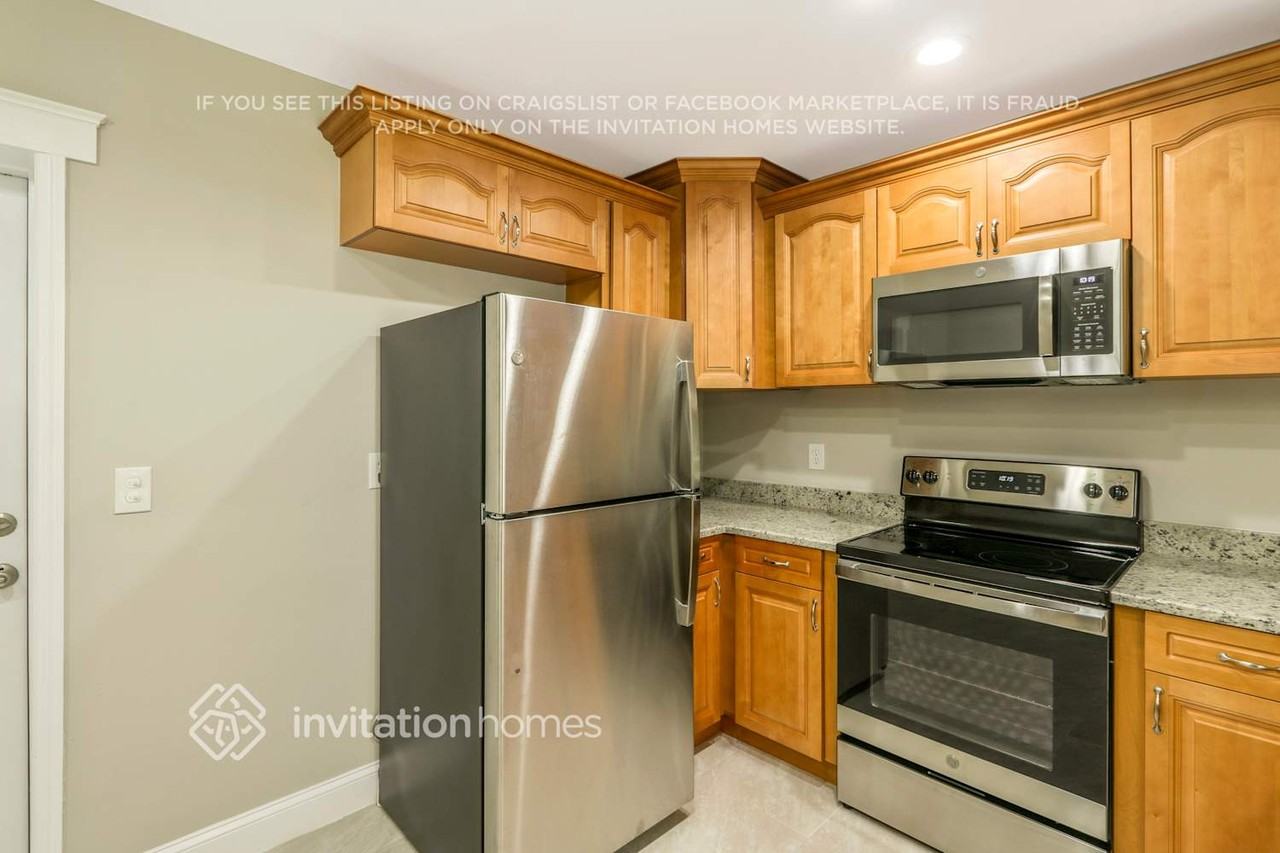 4421 Perch St - Photo 7 of 26