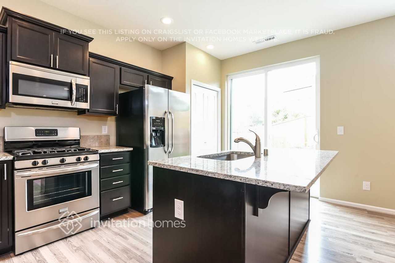 19931 98th Ave E - Photo 5 of 19