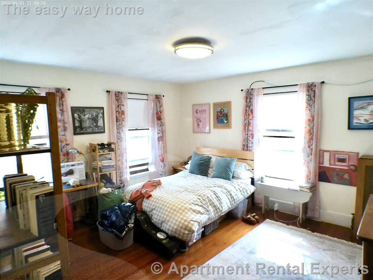 26 Dover St #2 - Photo 5 of 17