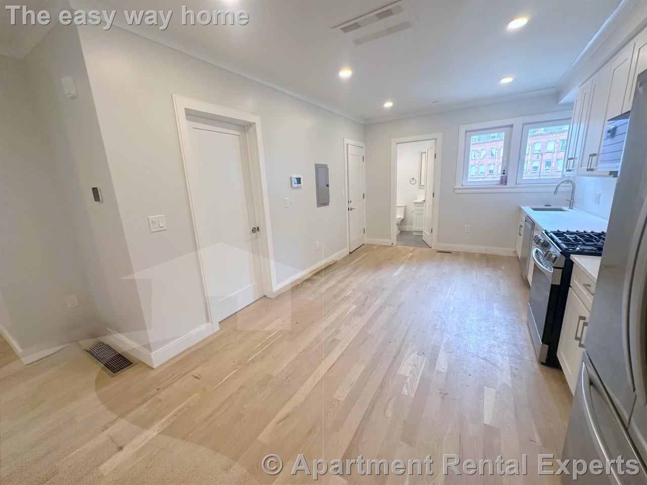 37 Gore St #1 - Photo 4 of 13