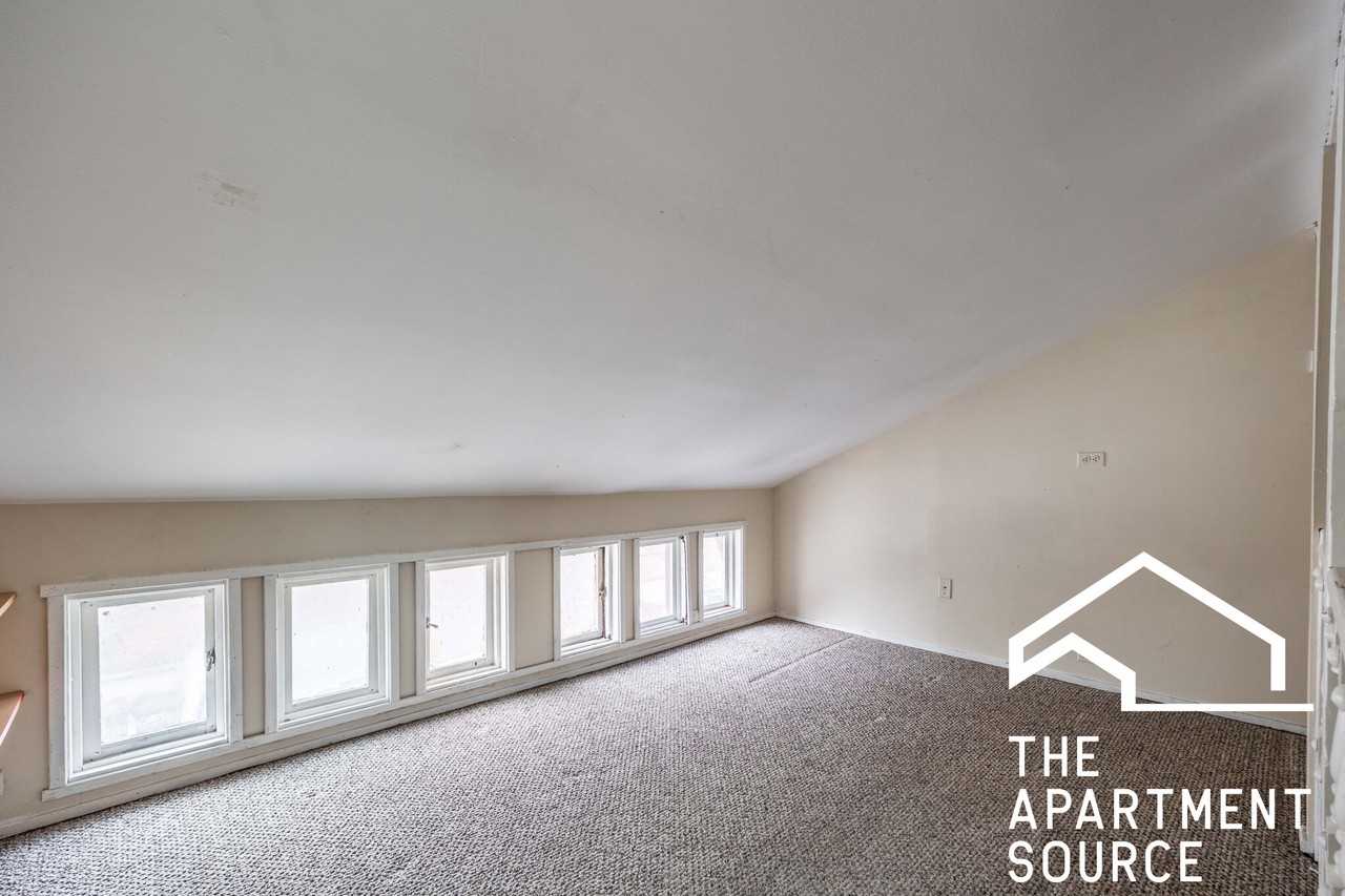 1501 W Fullerton Ave #1R - Photo 3 of 10