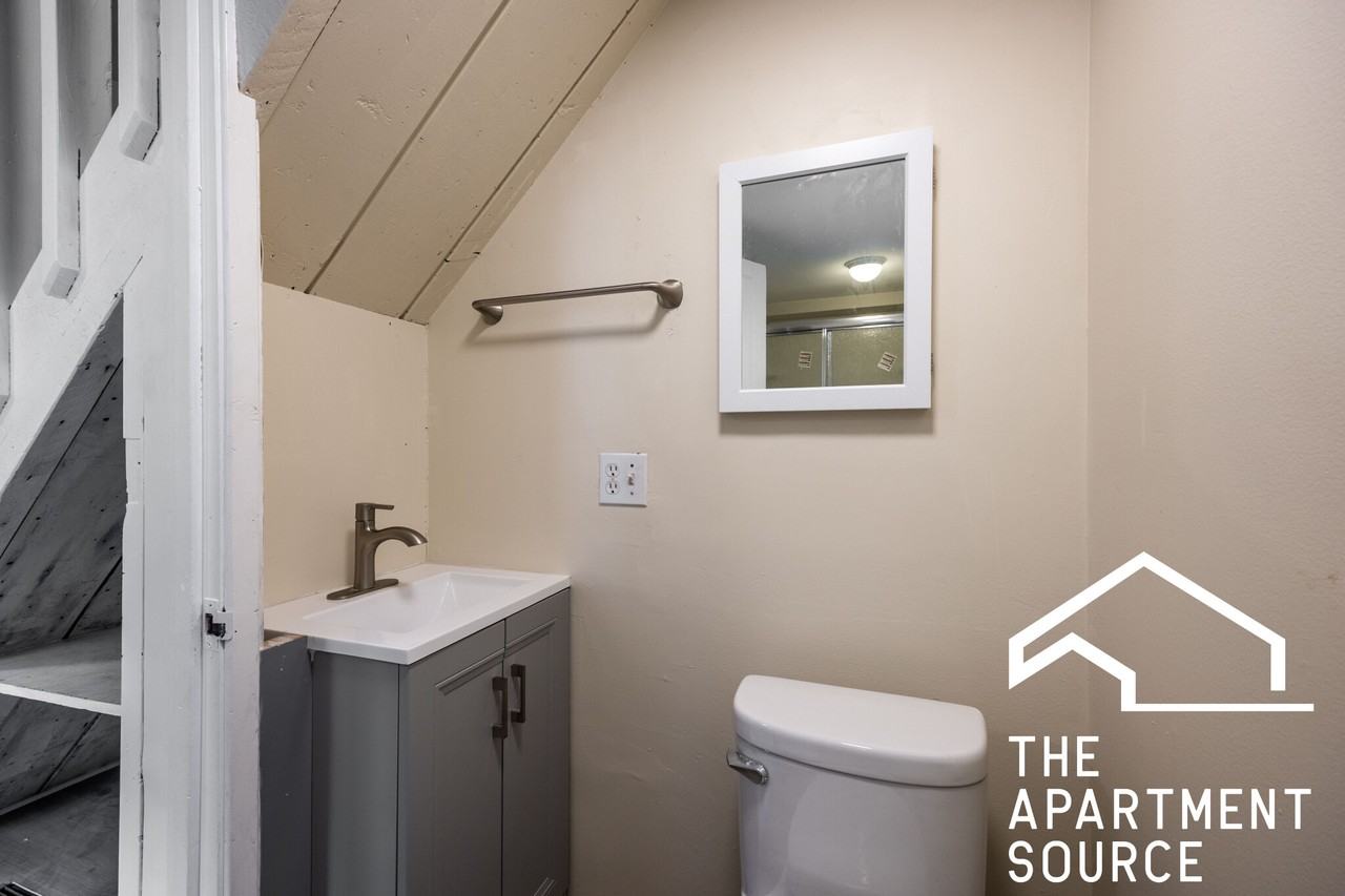 1501 W Fullerton Ave #1R - Photo 7 of 10