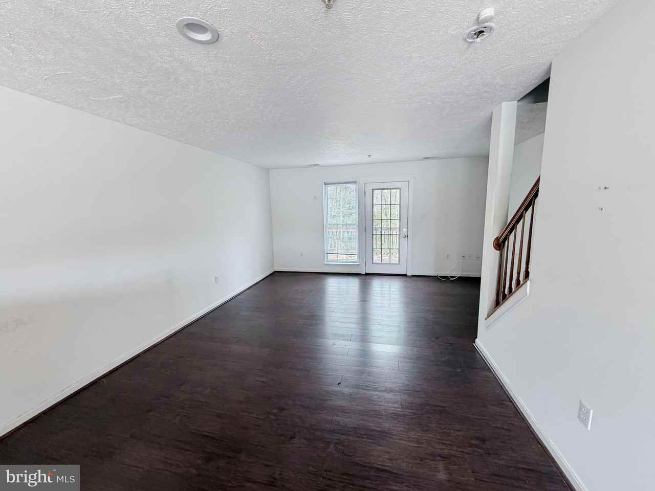 45503 Knockeyon Ln - Photo 3 of 18