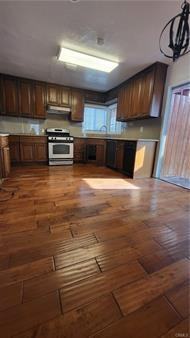 15216 Arcturus Ave - Photo 2 of 7