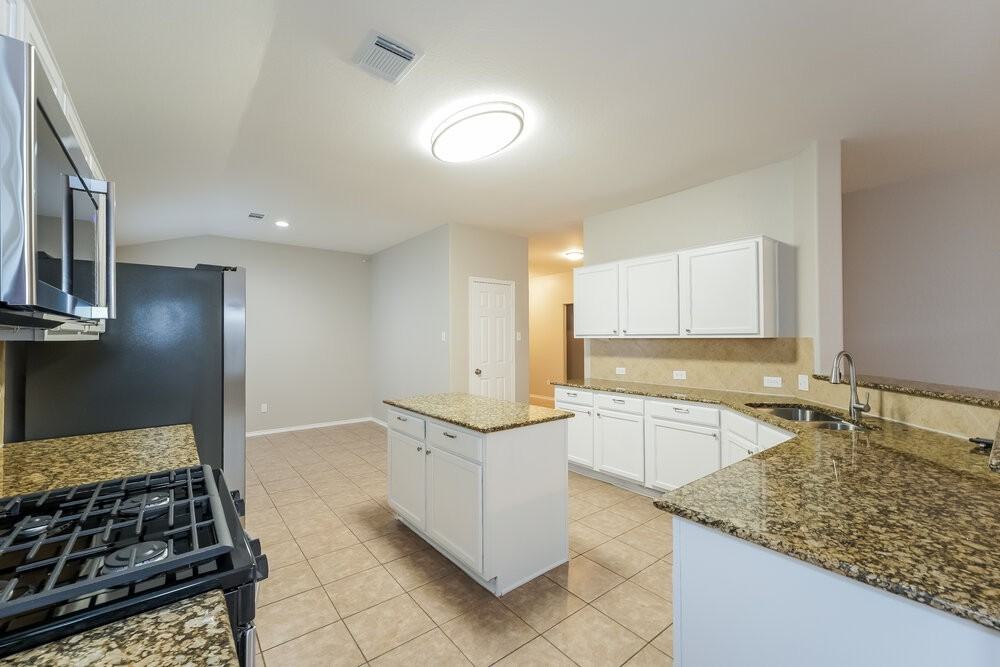 22314 Albee Dr - Photo 7 of 16