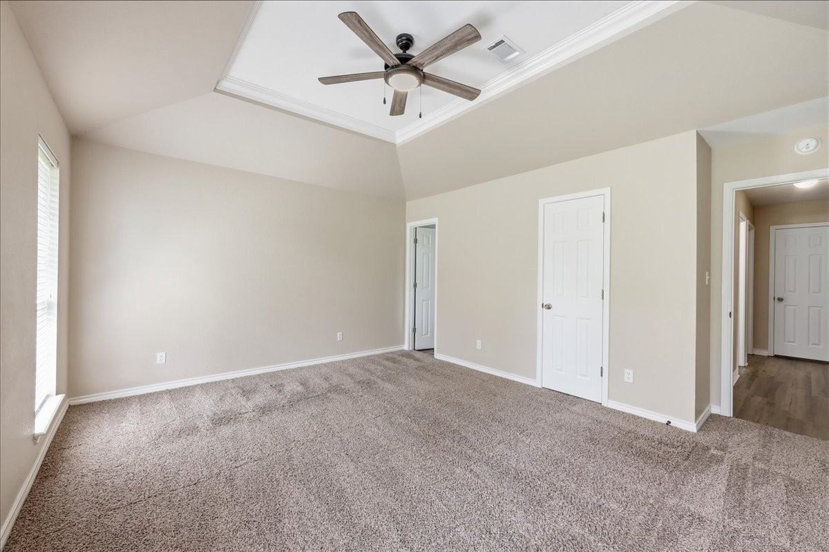 249 Country Lane Dr - Photo 7 of 14