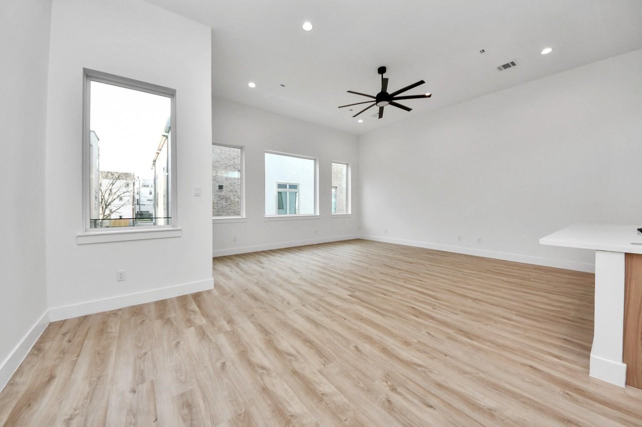 3409 Hutchins St - Photo 2 of 7