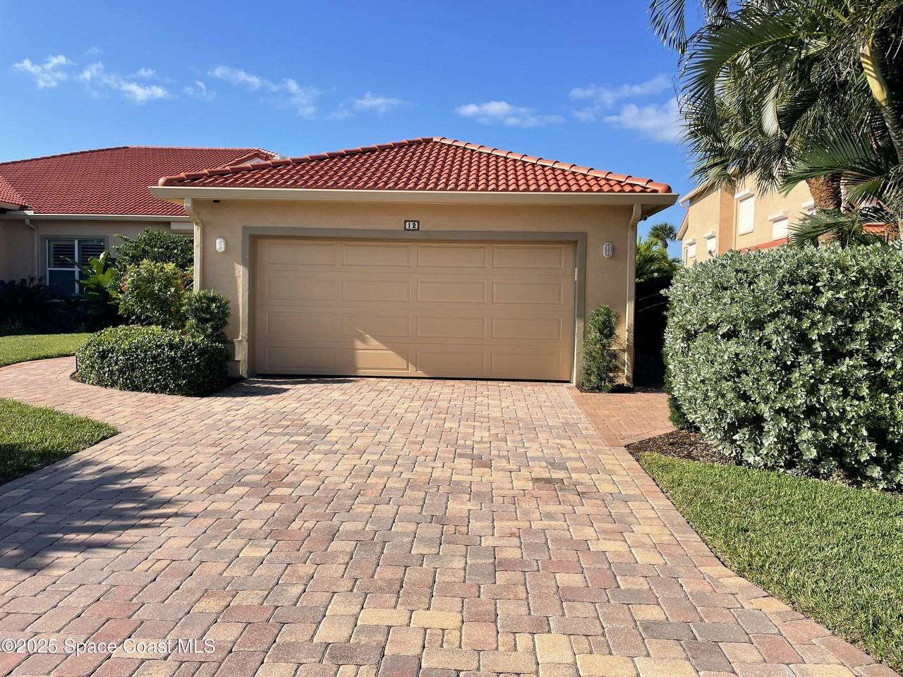 12 Marina Isles Blvd - Photo 2 of 40