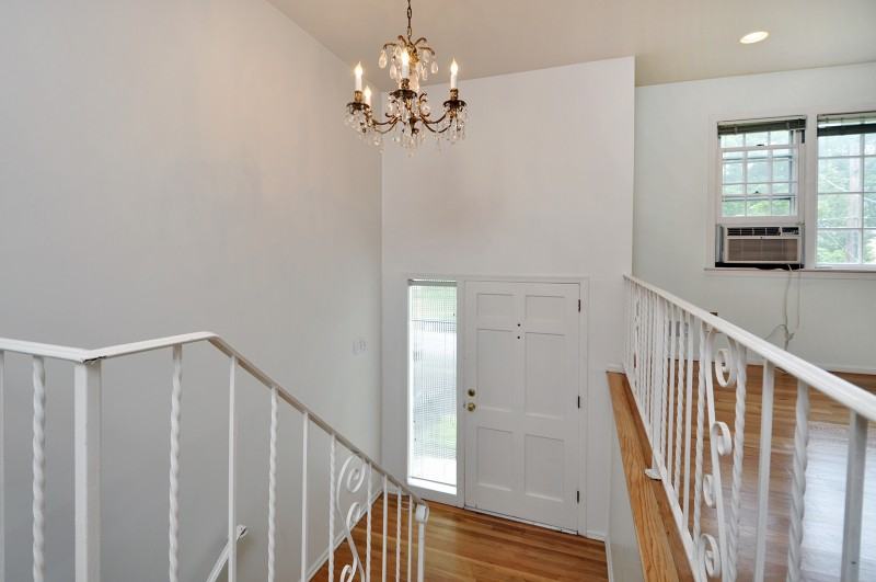 2094 Princeton Ave - Photo 2 of 14
