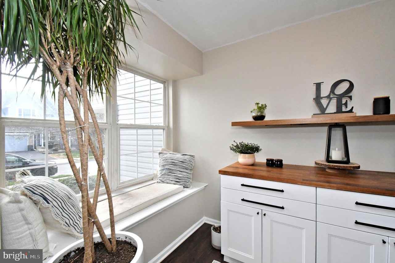 1039 Greenes Way Cir - Photo 7 of 45