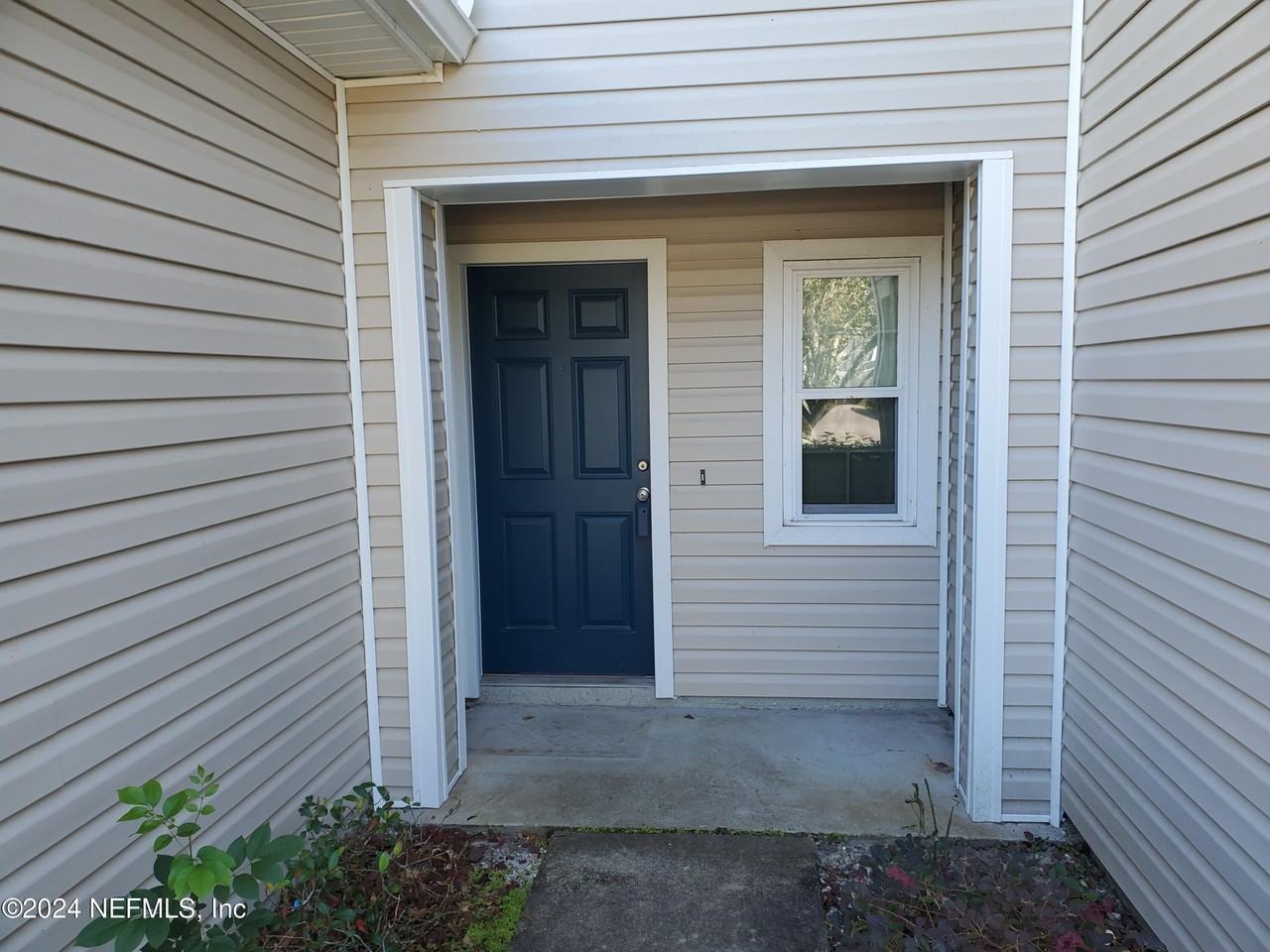 1881 Biscayne Bay Cir - Photo 2 of 27