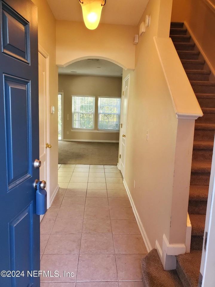 1881 Biscayne Bay Cir - Photo 3 of 27