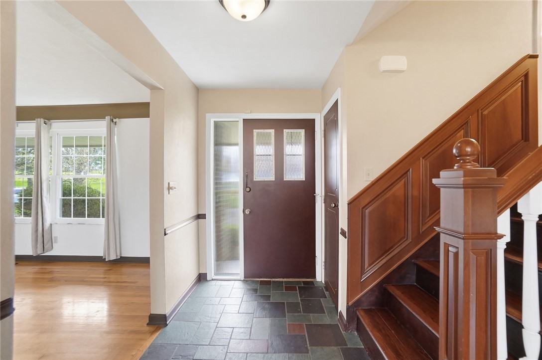 2820 Vickie Dr - Photo 3 of 44