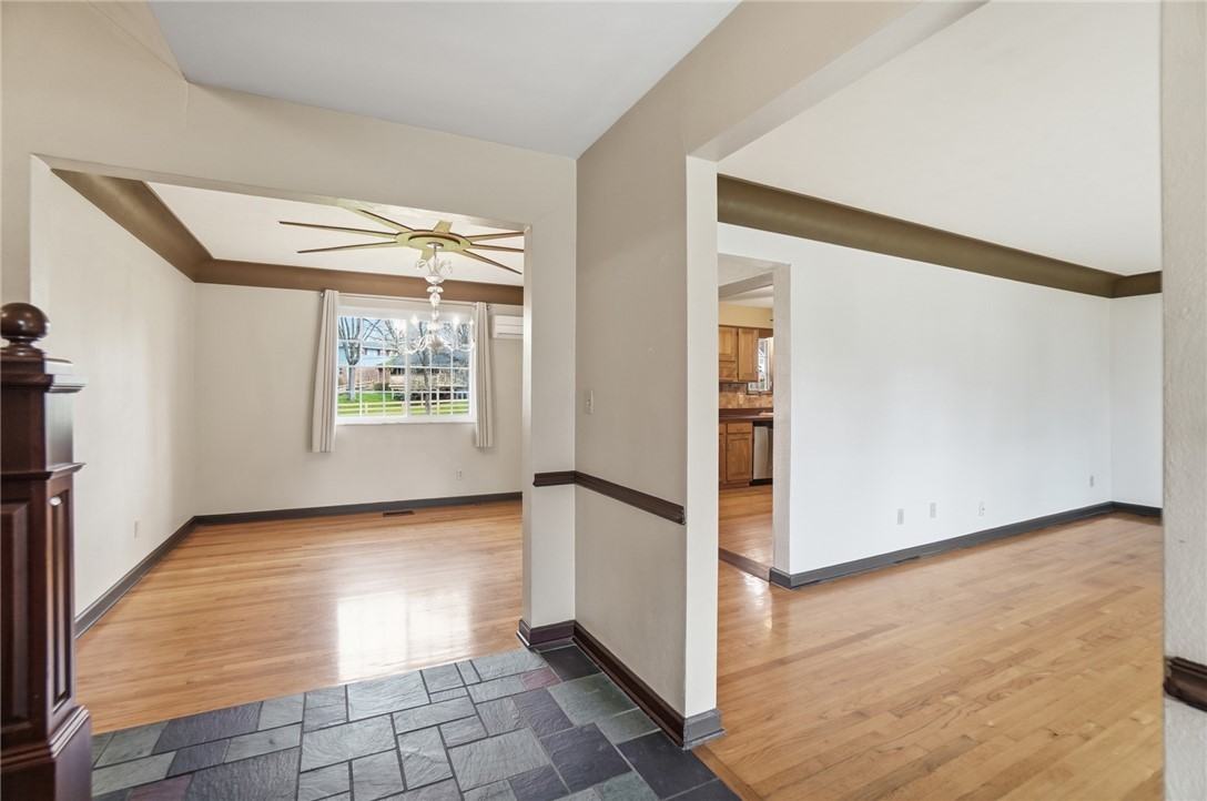 2820 Vickie Dr - Photo 4 of 44