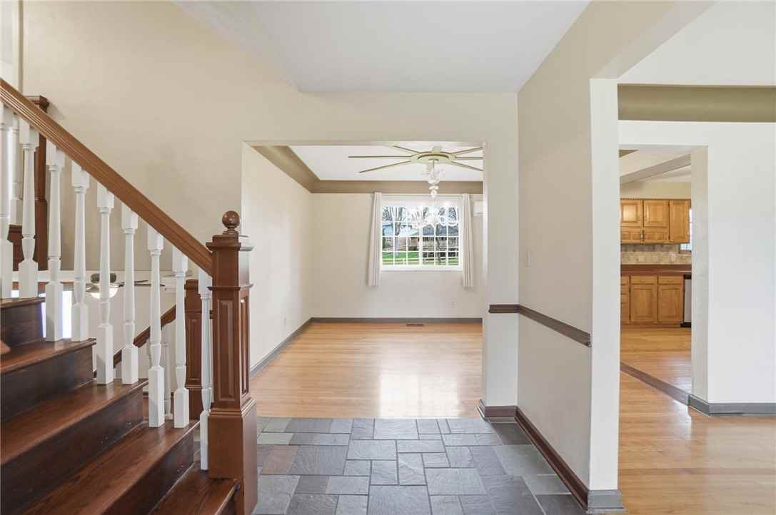 2820 Vickie Dr - Photo 5 of 44