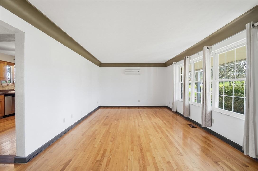 2820 Vickie Dr - Photo 6 of 44