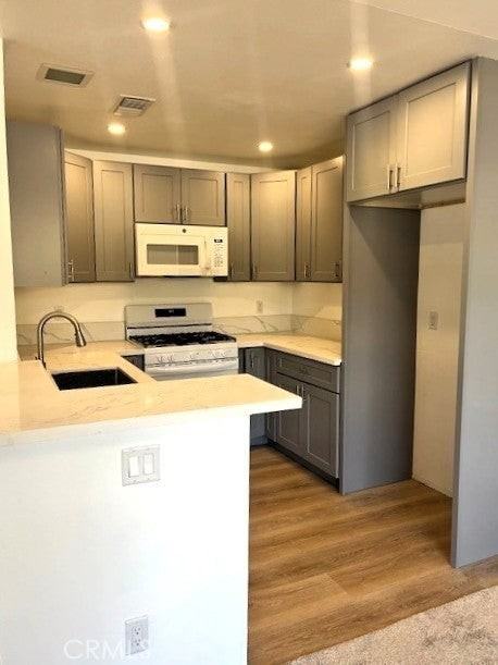 19114 Parkland St - Photo 3 of 11