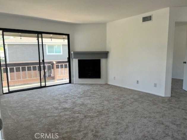 19114 Parkland St - Photo 4 of 11