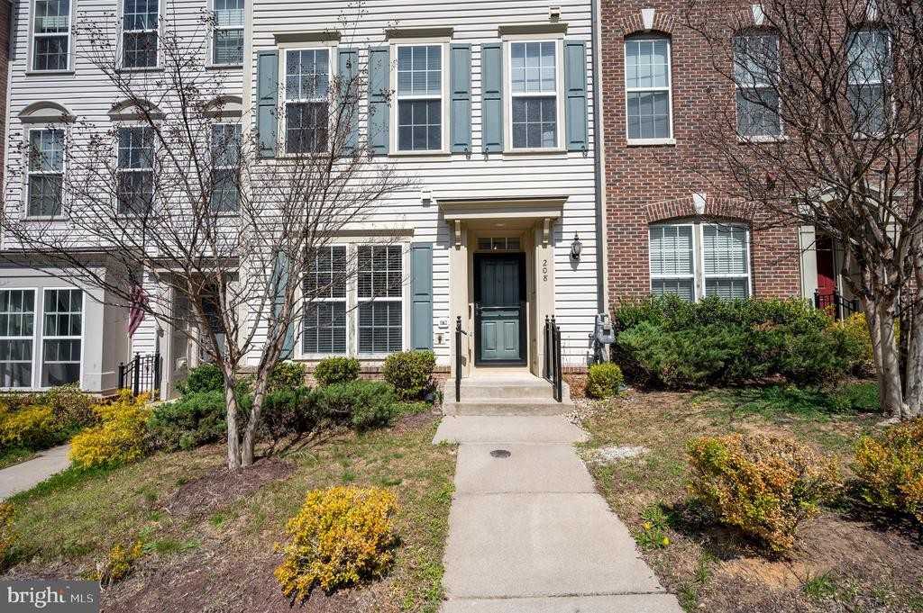 208 Freesia Ln - Photo 3 of 39