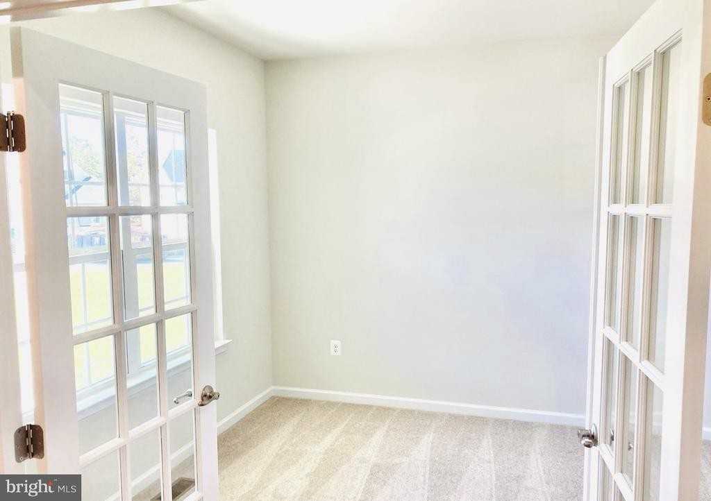 5303 Ivy Hill Dr - Photo 3 of 15